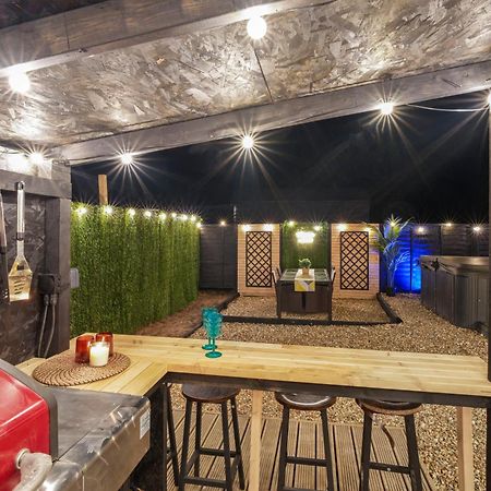 The Lodge At The Outside Inn Mountfield ภายนอก รูปภาพ